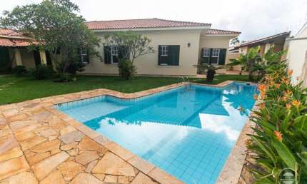 Casa à venda, 4 quartos, 1 suíte, 4 vagas, Centro - Águas de São Pedro/SP