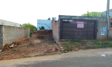 Casa à venda, 1 quarto, 1 suíte, 2 vagas, Jardim São Carlos - Rio das Pedras/SP