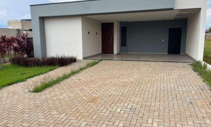 Casa em Condomínio para aluguel, 3 quartos, 1 suíte, 2 vagas, Vivendas de Java - Rio das Pedras/SP