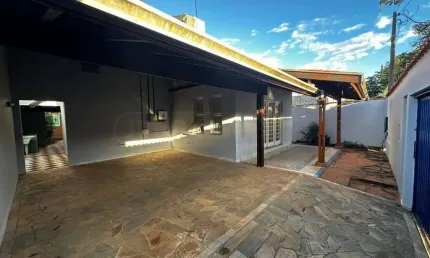 Casa à venda, 4 quartos, 1 suíte, 4 vagas, Nova Piracicaba - Piracicaba/SP