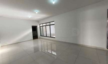 Casa para aluguel, 3 quartos, 1 suíte, 5 vagas, Centro - Piracicaba/SP