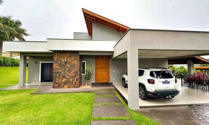 Casa em Condomínio à venda, 3 quartos, 3 suítes, 2 vagas, Chácara União - Rio das Pedras/SP