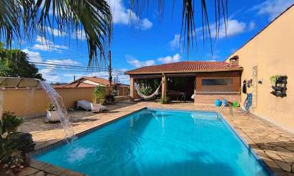 Casa para Locação em Bom Jesus dos Perdões, Cidade Nova, 3 dormitórios, 1 suíte, 3 banheiros, 2 vagas