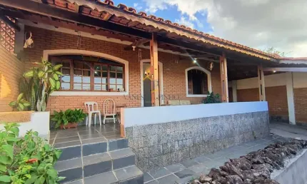 Casa para Venda em Atibaia, Jardim dos Pinheiros, 3 dormitórios, 1 suíte, 2 banheiros, 2 vagas
