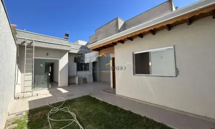 Casa para Venda em Atibaia, Nova Atibaia, 2 dormitórios, 1 suíte, 3 banheiros, 2 vagas