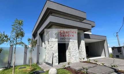 Casa em Condomínio para Venda em Senador Canedo, Jardins Capri, 3 dormitórios, 3 suítes, 4 banheiros, 4 vagas