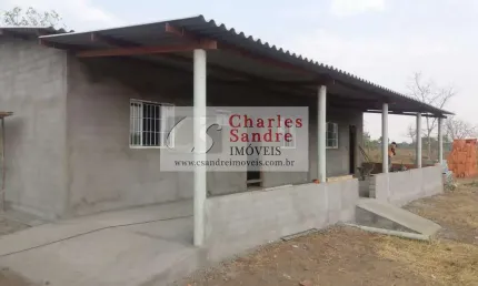 Chácara para Venda em Bela Vista de Goiás, Zona Rural, 2 dormitórios, 1 banheiro, 2 vagas