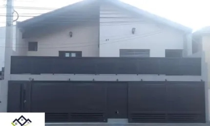 Excelente sobrado a venda no Centro de Campo Limpo Paulista -SP R$800.000,00