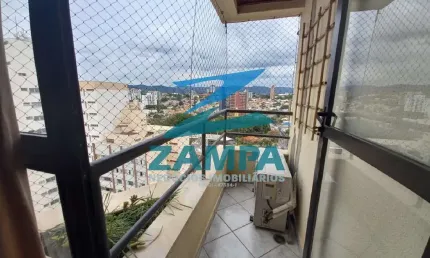 APARTAMENTO AMPLO NO CENTRO COM 3 QUARTOS (1 SUITE), 1 VAGA COBERTA, TODO PLANEJADO E COM SACADA