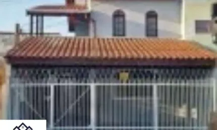 SOBRADO DE 175M²AC COM 3 QUARTOS (1 SUITE COM BANHEIRA), 2 VAGAS COBERTAS PRÓXIMO AO MAXI SHOPPING