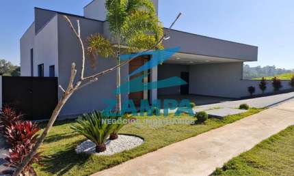 SOBRADO COM 340M² COM 3 SUITES, ESPAÇO GOURMET COM ILHA, SALA COM PÉ DIREITO ALTO E 4 VAGAS