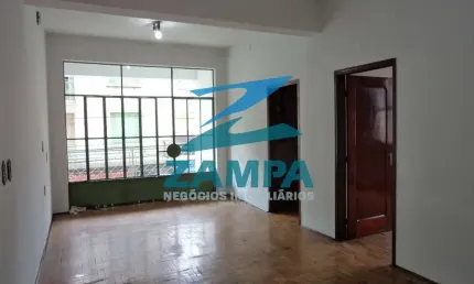 APTO DE 2 QUARTOS AMPLOS, SALA E COZINHA AMPLAS COM SACADA E QUINTAL EM FRENTE AO TERMINAL CENTRAL