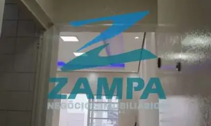 Apartamento de 2 quartos c/ planejado, cozinha planejada, sala c/ sanca e 1 vaga na vl nambi