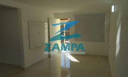 Casa térrea com 2 quartos, sala e cozinha amplas e uma vaga descoberta num lugar especial