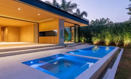 Descubra a Essência do Luxo no Condomínio Lago Azul – Imóvel exclusivo à Venda