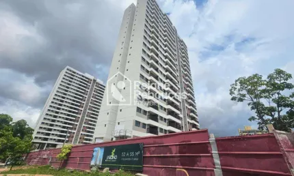 Apartamento entre o North Shopping e Riomar Kennedy com 02 quartos - Fortaleza.