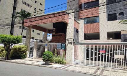 Apartamento à venda com 3 quartos sendo uma suíte e duas vagas no Meireles em Fortaleza - Ce