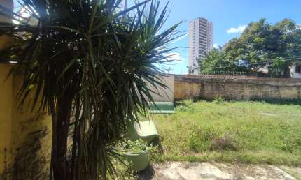 Terreno comercial à venda na Rua Moreira de Sousa, Parquelândia, Fortaleza