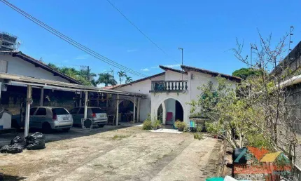 Casa com 4 dormitórios à venda, 170 m² por R$ 650.000,00 - Sumaré - Caraguatatuba/SP