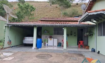 Casa com 3 dormitórios à venda, 350 m² por R$ 480.000,00 - Vila Amélia - Paraibuna/SP