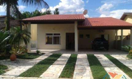 Linda casa em Boraceia morada da praia porteira fechada.