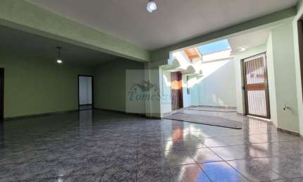 Casa com 4 quartos para alugar na Avenida Doutor João Teodoro, Vila Rezende, Piracicaba