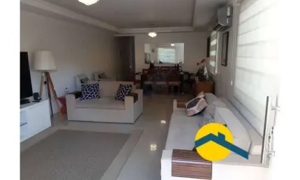 Casa Para venda em São Francisco - Niterói - Rio de Janeiro