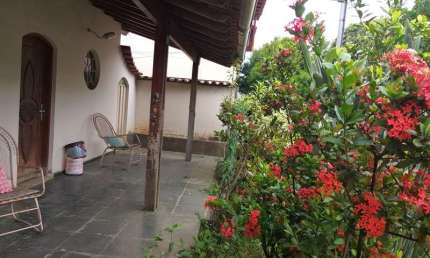 Casa com 3 quartos à venda na Rua Euclides da Cunha, Santa Mônica, Belo Horizonte por R$ 1.020.000