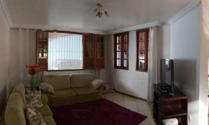 Casa com 4 quartos à venda na Rua Joventina da Rocha, Heliópolis, Belo Horizonte por R$ 980.000