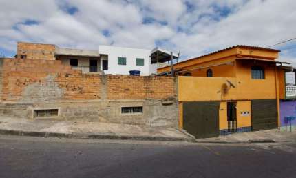 Casa com 2 quartos à venda na Rua Itamarati, Piratininga (Venda Nova), Belo Horizonte por R$ 450.000