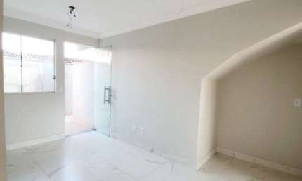 Apartamento com 3 quartos à venda na Rua dos Bororós, Santa Mônica, Belo Horizonte por R$ 470.000
