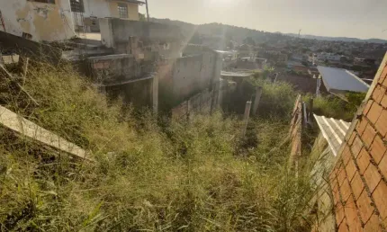 Terreno à venda na Rua Radialista Renê Chateaubriand, Céu Azul, Belo Horizonte por R$ 140.000