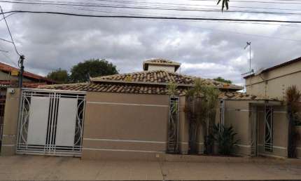 Casa com 3 quartos à venda na Rua Edmar Colini Ferreira, Maria Helena, Belo Horizonte por R$ 795.000