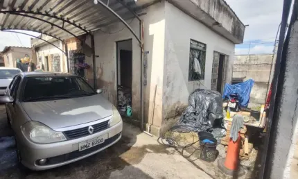 Terreno à venda na Rua Pedrinópolis, Parque Leblon, Belo Horizonte por R$ 390.000