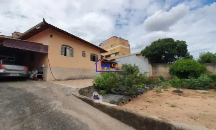 Casa com 4 quartos à venda na Rua Aloísio de Azevedo, Santa Mônica, Belo Horizonte por R$ 850.000