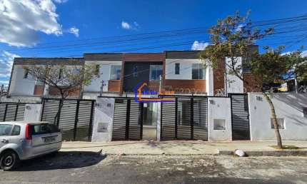 Casa com 2 quartos à venda na Rua Taubaté, Piratininga (Venda Nova), Belo Horizonte por R$ 394.000
