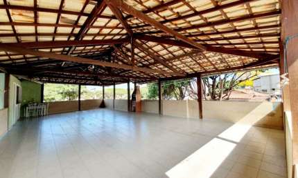 Casa com 3 quartos à venda na Rua Sorocaba, Letícia, Belo Horizonte por R$ 1.200.000