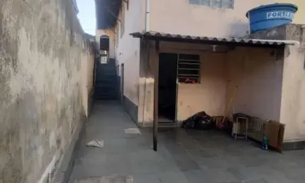 Casa com 3 quartos à venda na Rua Cônego Afonso Fusco, Rio Branco, Belo Horizonte por R$ 480.000