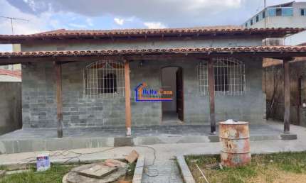 Casa com 3 quartos à venda na Rua Ribeirão Preto, Piratininga (Venda Nova), Belo Horizonte por R$ 490.000