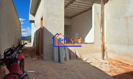 Casa com 3 quartos à venda no Novo Centro, Santa Luzia  por R$ 450.000