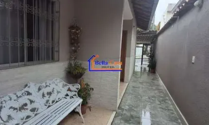 Casa com 2 quartos à venda na Rua João Maximiniano, Santa Mônica, Belo Horizonte por R$ 375.000