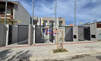Casa com 2 quartos à venda na Rua Alzira Maria Ferreira, Santa Mônica, Belo Horizonte por R$ 589.000