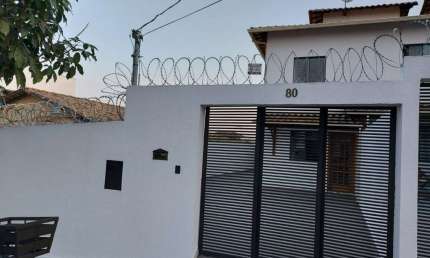 Casa com 2 quartos para alugar na Rua João Maximiniano, Santa Mônica, Belo Horizonte por R$ 3.000