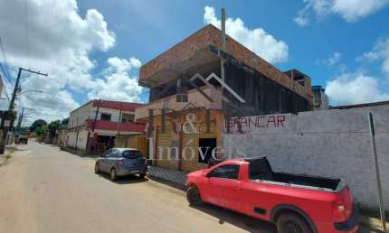 Prédio comercial e residencial em um local de grande expansão, Abrantes
