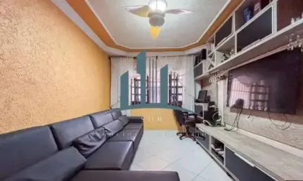 Casa à venda na Rua Bela Vista do Ivaí, 90, Jaraguá, São Paulo por R$ 970.000