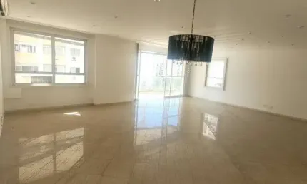 Vende-se apartamento de 4 dormitórios/ Alto Padrão/ Pitangueiras/ Guarujá