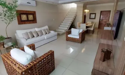 Vende-se sobrado de 4 dormitórios/ Alto Padrão/ Cidade Ocian/ Praia Grande/SP
