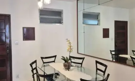 Venha morar a 10 minutos do Gonzaga em apartamento de 1 dormitório com sala, cozinha e uma vaga