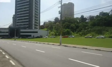 Vende-se terreno totalmente plano na Av Marginal/Barueri por R$ 4.571.700.000