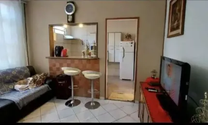Vende-se casa duplex tipo village  de 2 dormitórios/ com quinta/Gonzaga/Santos